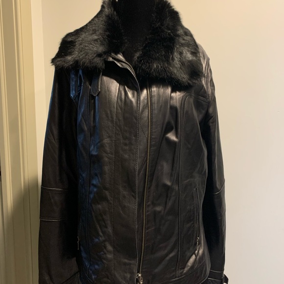 Danier leather jacket. Rabbit fur trim. - Picture 2 of 7